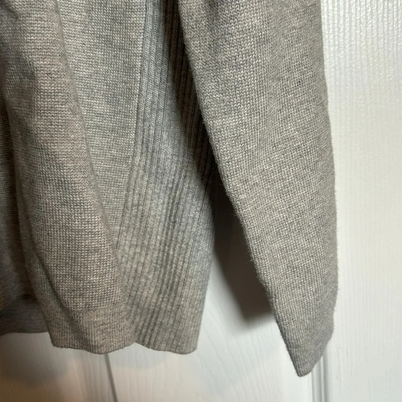 Eddie Bauer men’s gray quarter zip sweater size medium - Picture 3 of 9
